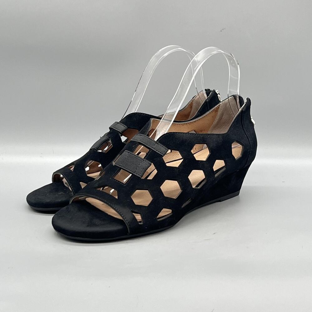 Bettye Muller Concept Sandals Womens 8.5 Black Suede Cutout Wedge Shoes - Picture 3 of 11